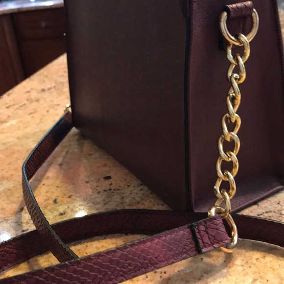 Maroon red shoulder bag - Picture 3 of 3